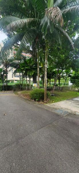 10 Bed Corner Terrace (Landed) for Sale in  Jalan Taman - Image 3